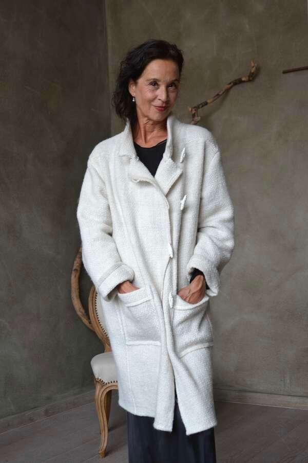 mantel rebecca weiss