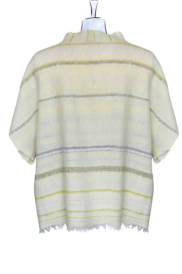 Kurzarm Fledermauspulli aus Merinowolle, hellgelb // Rücken