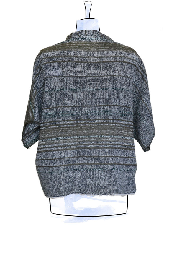 Leichte Fledermausweste Tanja aus Wolle, olivgrün  Detail 02