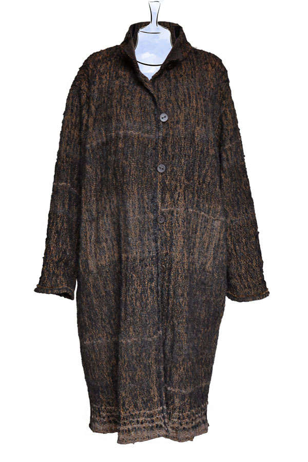 Mantel Olivia aus bayerischen ungefärbten Alpaka Detail 01